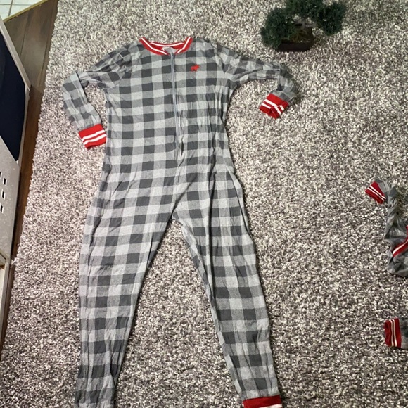 Family Pyjama bundle - Picture 4 of 11